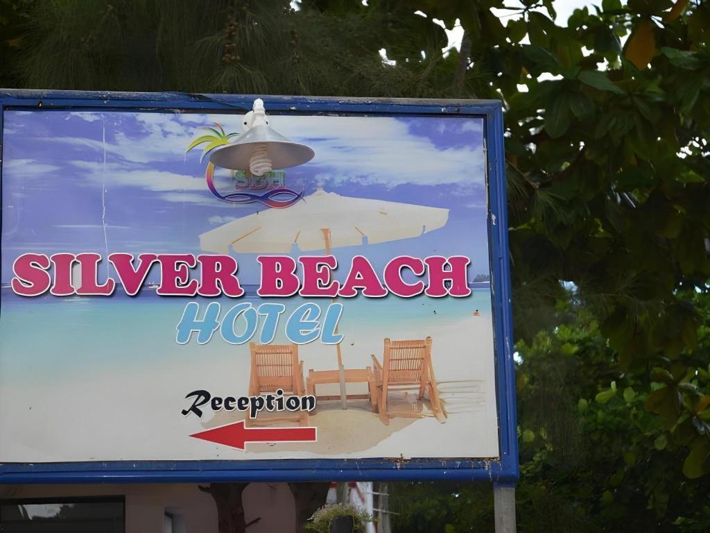 Silver Beach Hotel Trincomalee Exterior photo