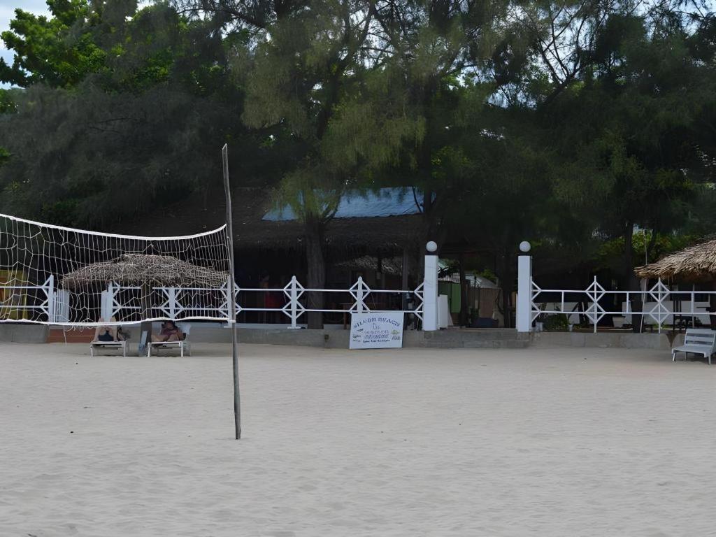 Silver Beach Hotel Trincomalee Exterior photo