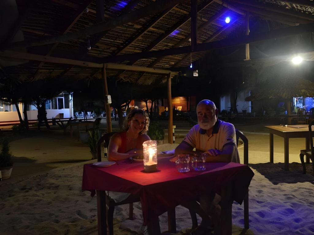 Silver Beach Hotel Trincomalee Exterior photo
