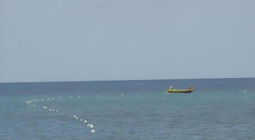 Silver Beach Hotel Trincomalee Exterior photo